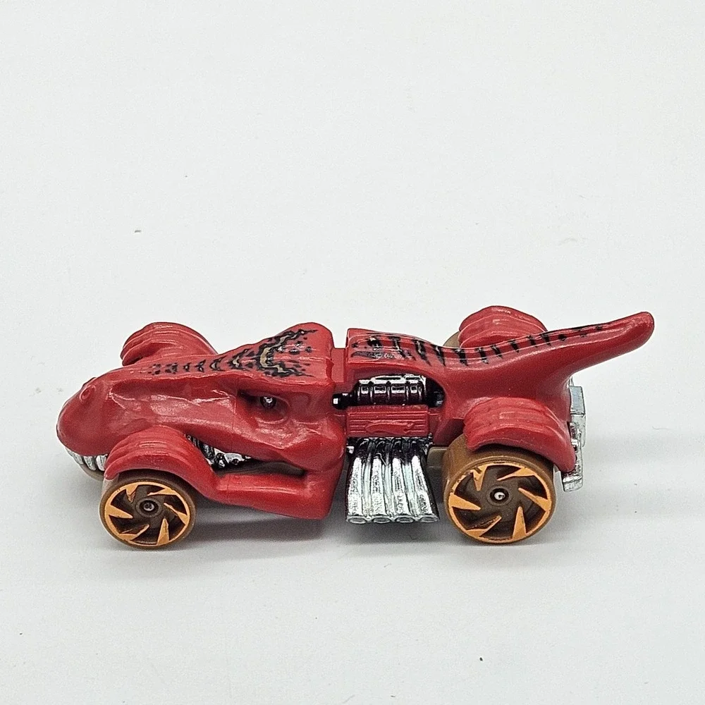 Hot Wheels T-Rextroyer Red HW Mega Bite Dinosaur T-Rex 1:64 Diecast Toy Car
